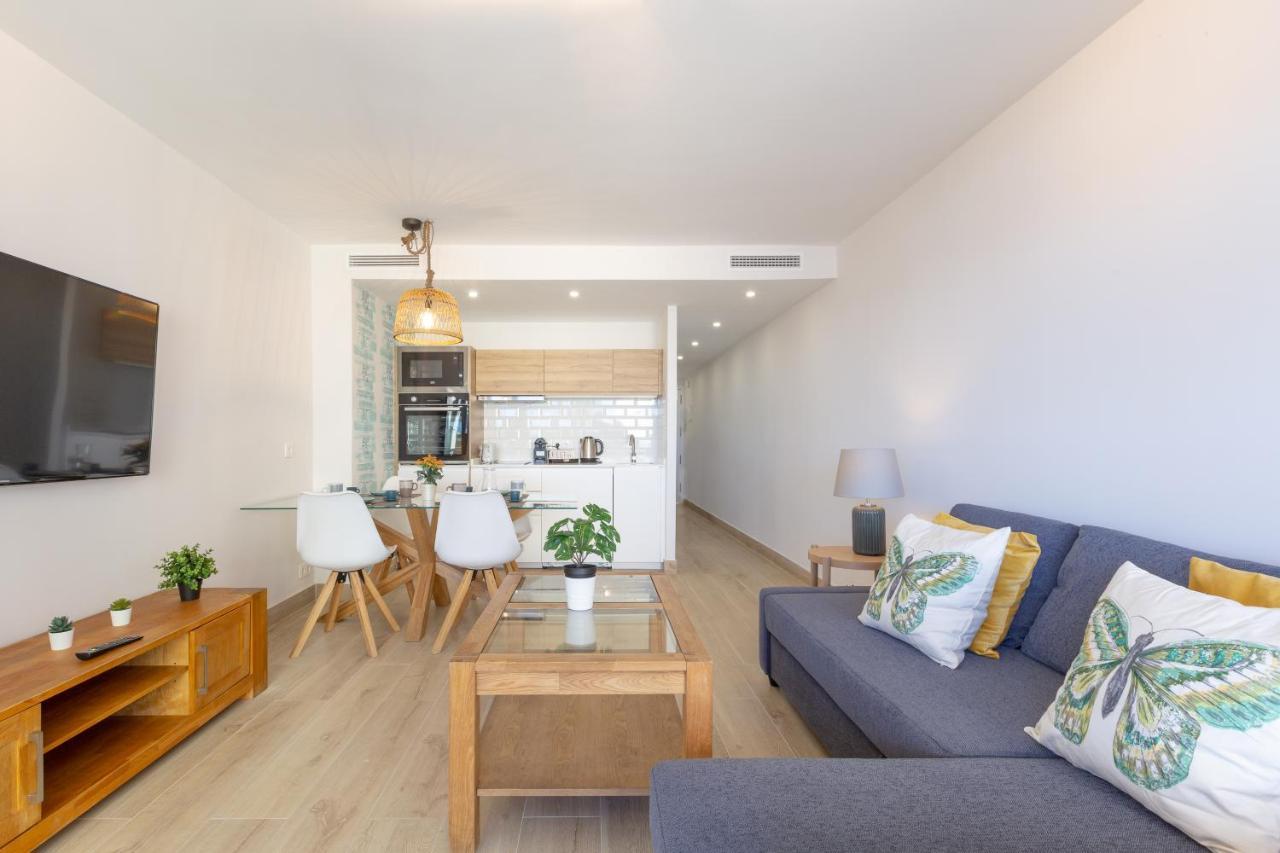 Apartamento Junto Al Faro .Marbella Centro.Vistas Mar Y El Puerto. Luaran gambar
