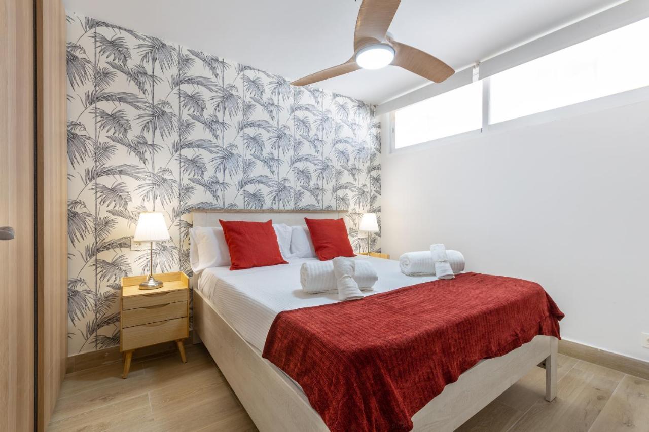 Apartamento Junto Al Faro .Marbella Centro.Vistas Mar Y El Puerto. Luaran gambar