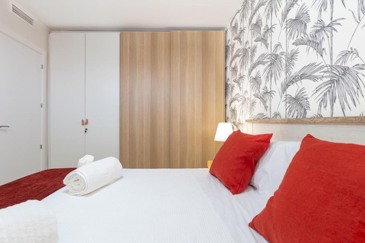 Apartamento Junto Al Faro .Marbella Centro.Vistas Mar Y El Puerto. Luaran gambar