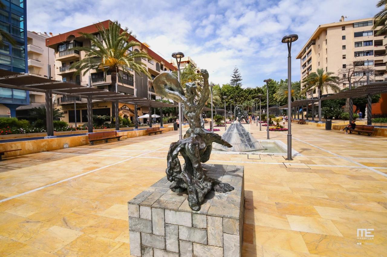 Apartamento Junto Al Faro .Marbella Centro.Vistas Mar Y El Puerto. Luaran gambar